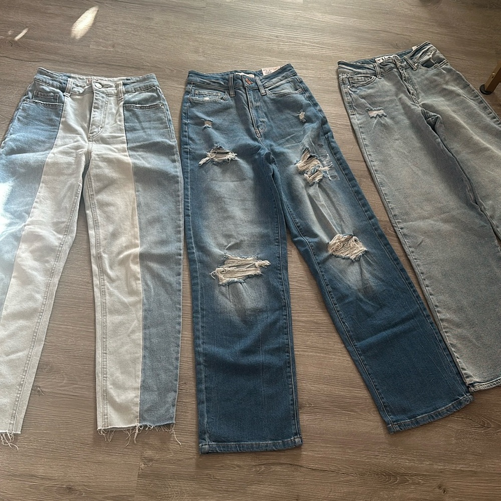 Trendy jeans bundle lot